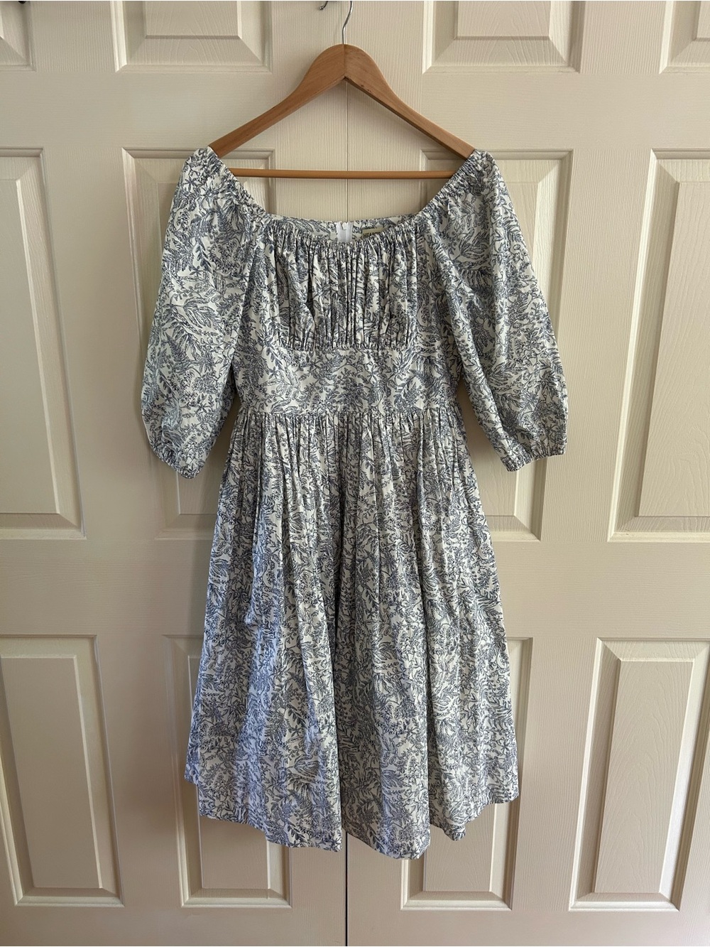Hearts and Found Sydney Midi Dress in Blue and White Floral
